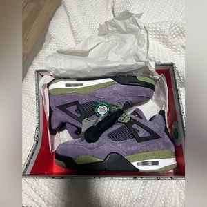 Jordan 4 retro Canyon Purple (Women’s) in size 7.5W - never worn